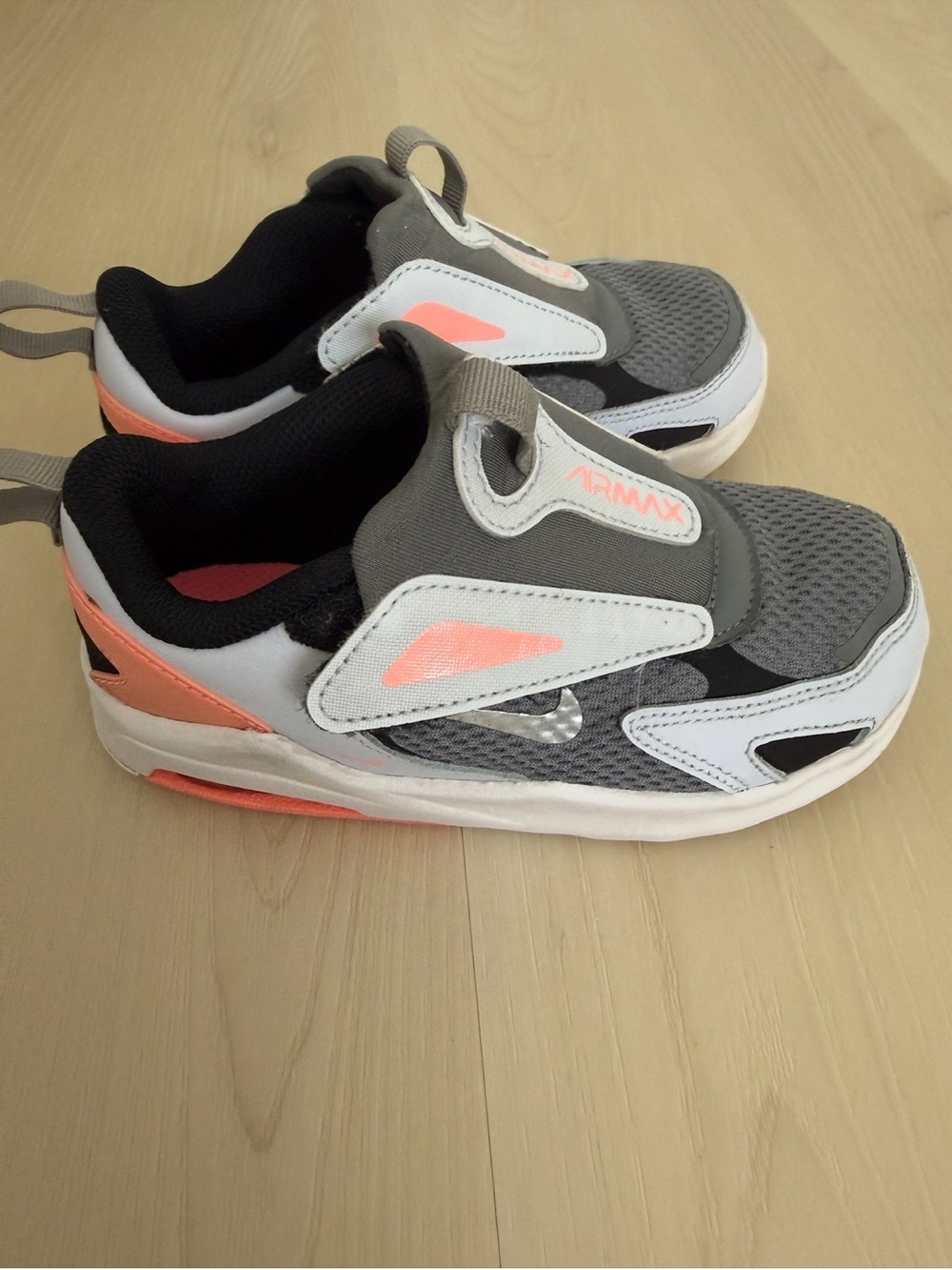 Nike Nike Air Max Bolt TD sneakers Athletic Shoes 10C